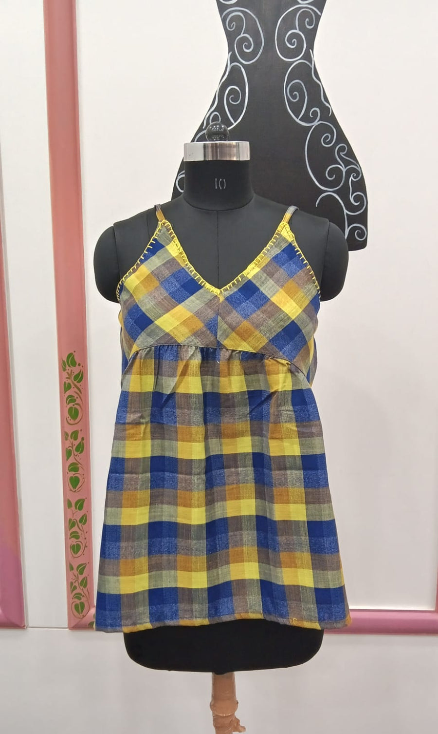 SLEEVLESS SHORT TOP (RS 350 PER PIECE) (BUNDLE OF 5) (S,M,L,XL,XXL)