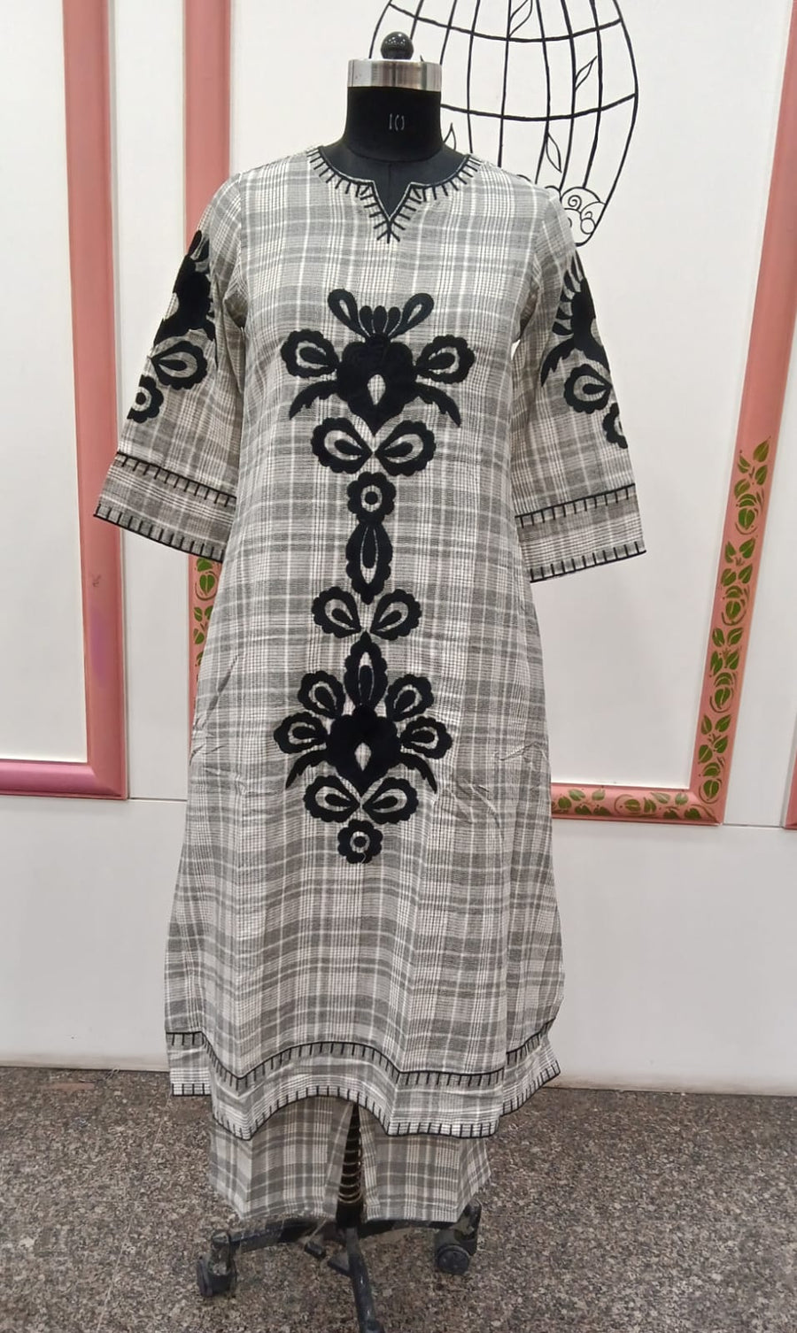 EMBROIDRERED 2 PC KURTA PANT (RS 1195 PER PIECE) (BUNDLE OF 5) (M,L,XL,XXL,3XL)
